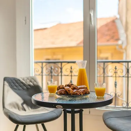 Spacieux Plafond Proche Monaco Appartement *
